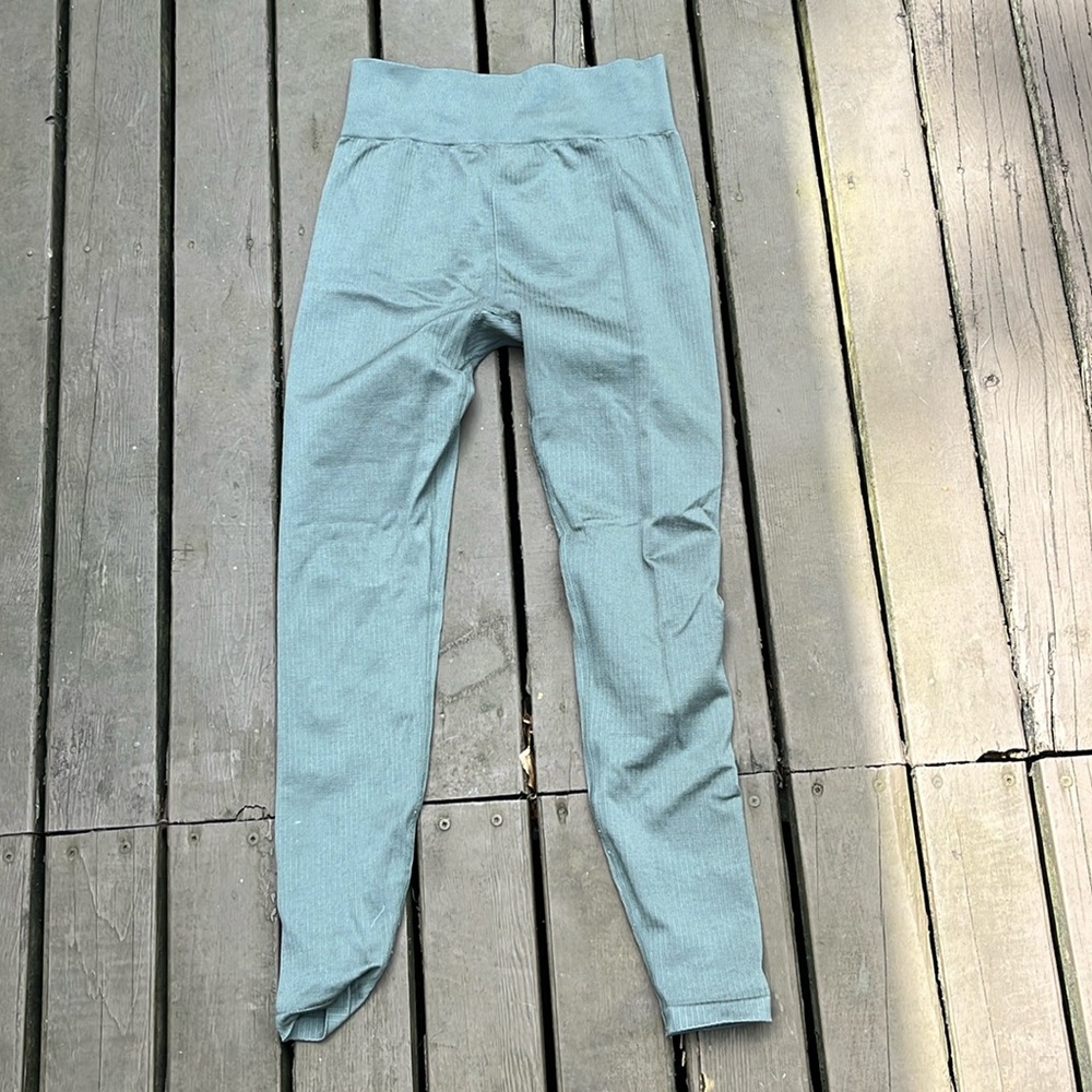 H&M Green Leggings